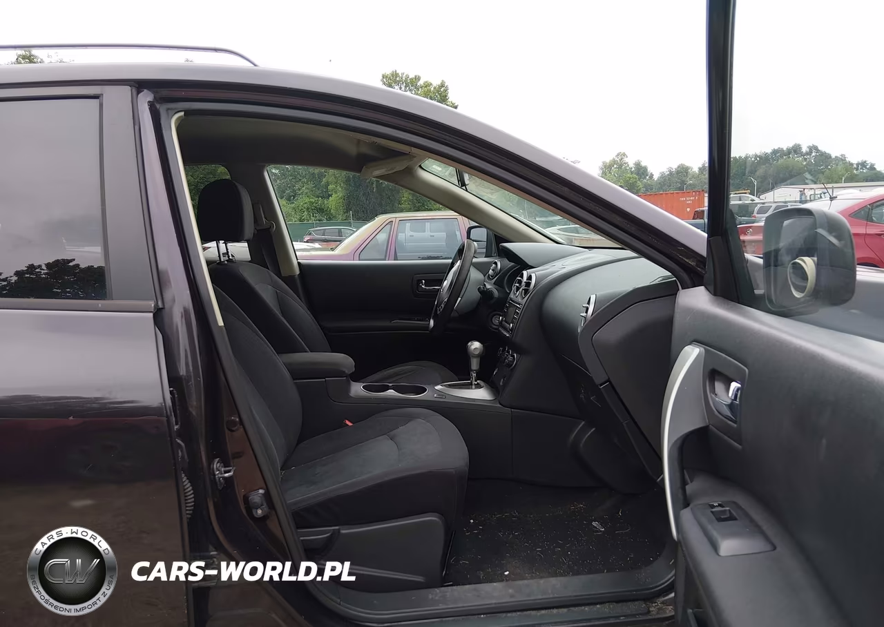 2015 Nissan Rogue Select S VIN:JN8AS5MV1FW765343 - 5
