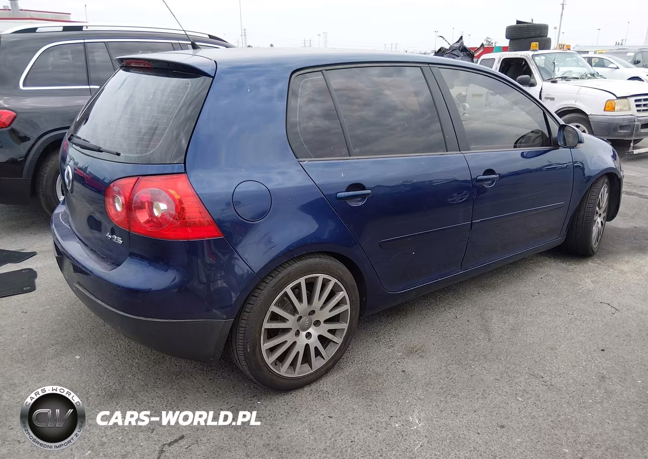 2007 Volkswagen Rabbit 4-Door VIN:WVWCS71K87W200485 - 4
