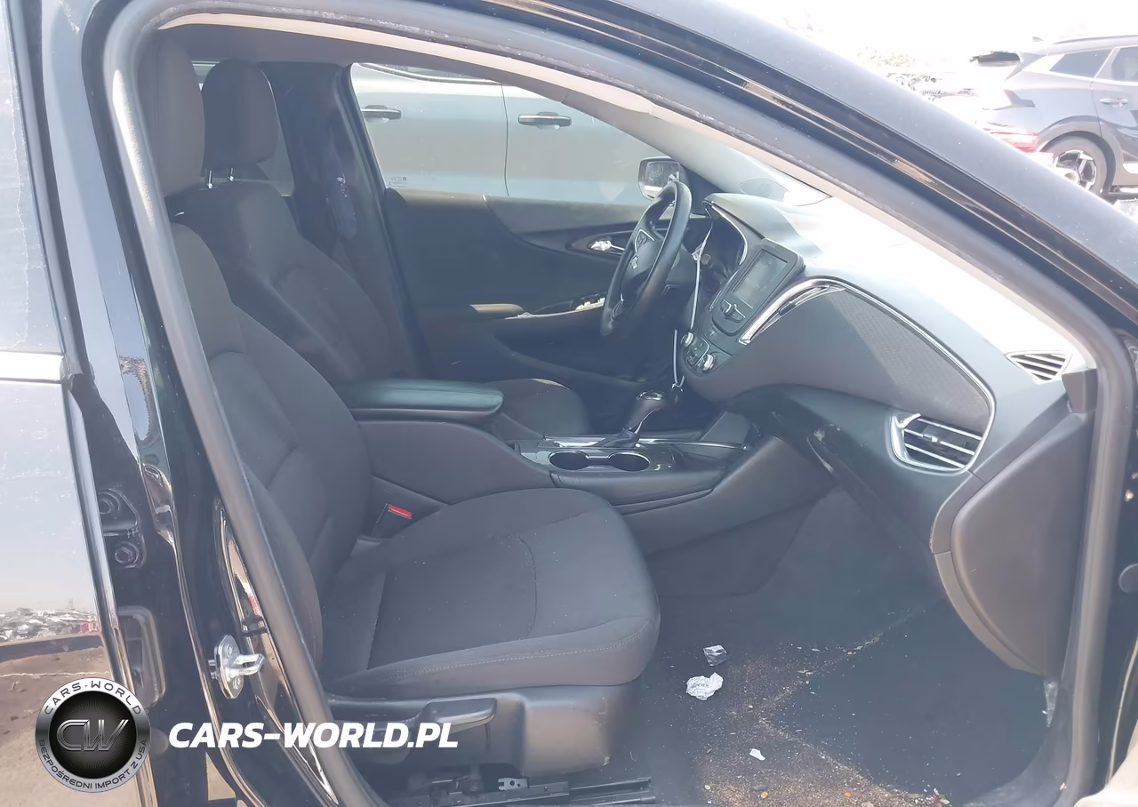 2018 Chevrolet Malibu Lt VIN:1G1ZD5STOJF263368 - 5
