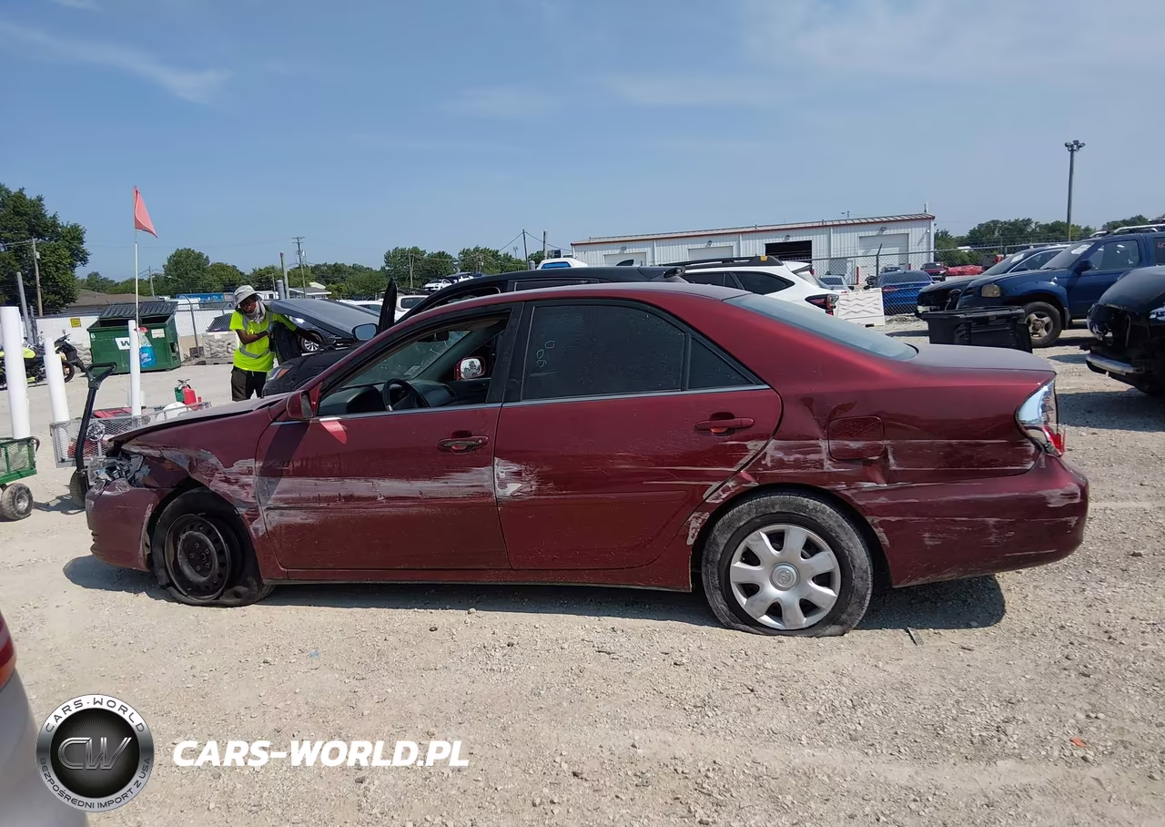 2003 Toyota Camry Le VIN:4T1BE32K63U243556 - 14