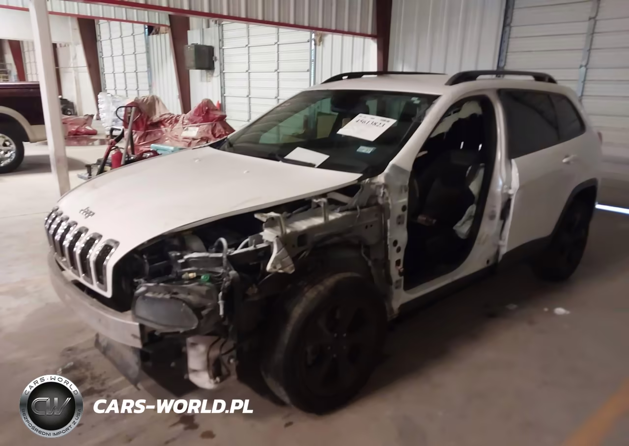 2018 Jeep Cherokee Latitude Fwd VIN:1C4PJLCB3JD518334 - 2