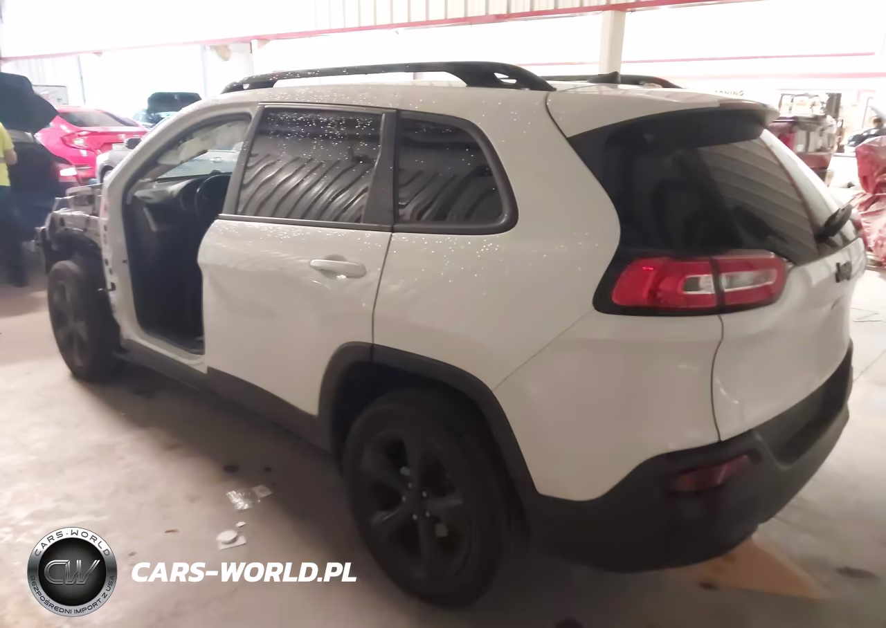 2018 Jeep Cherokee Latitude Fwd VIN:1C4PJLCB3JD518334 - 3