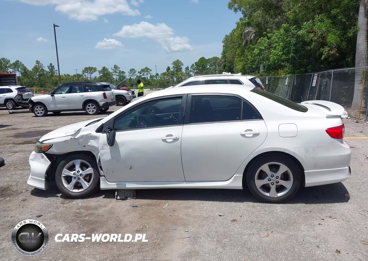 2013 Toyota Corolla S VIN:5YFBU4EE4DP184329 - 14