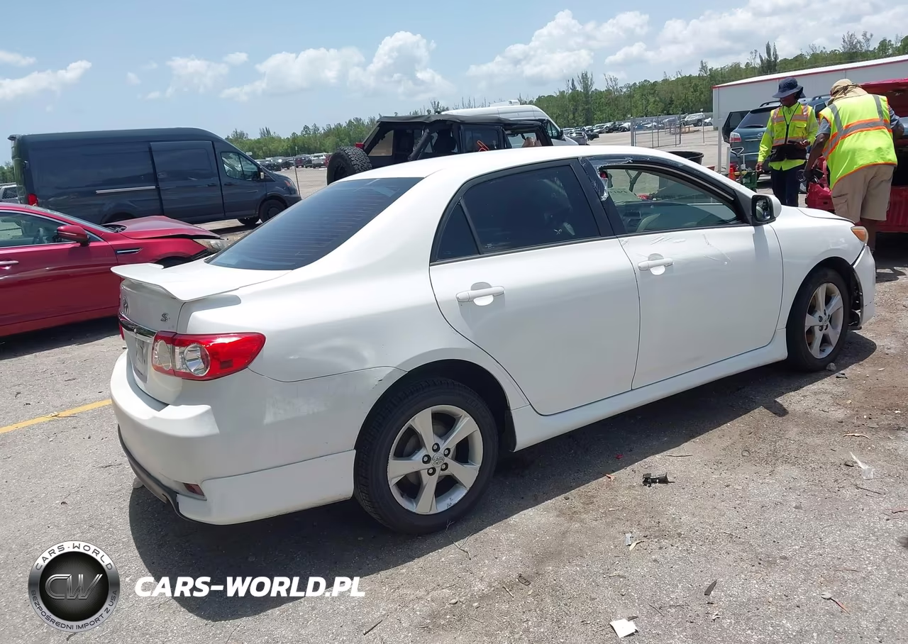 2013 Toyota Corolla S VIN:5YFBU4EE4DP184329 - 4