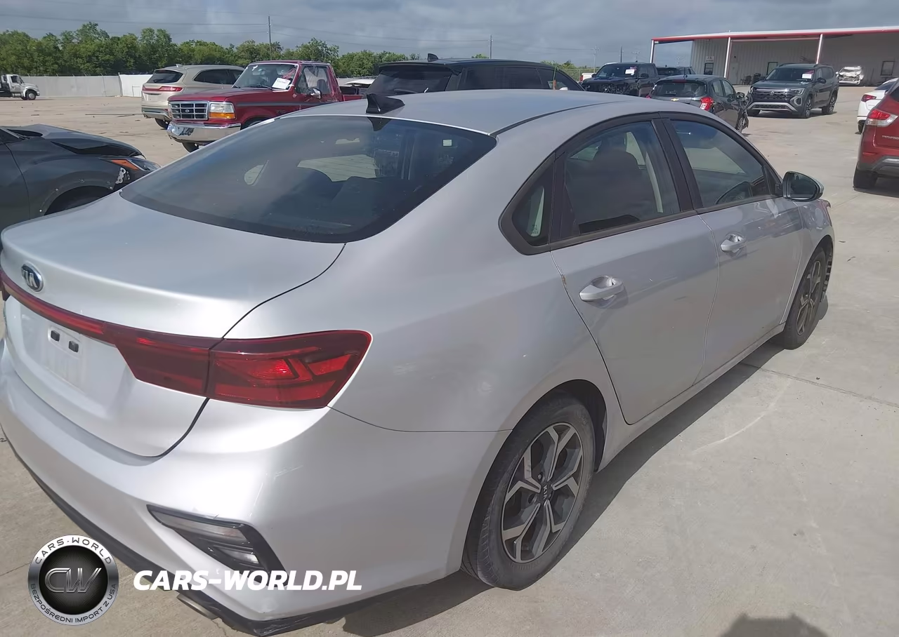 2021 Kia Forte Lxs VIN:3KPF24AD8ME364564 - 4