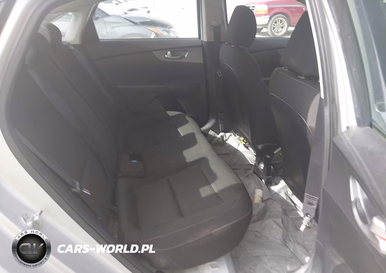 2021 Kia Forte Lxs VIN:3KPF24AD8ME364564 - 8