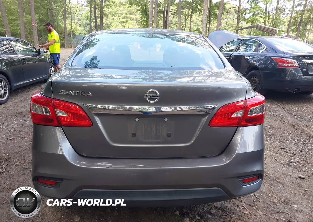 2018 Nissan Sentra S VIN:3N1AB7AP7JY279458 - 17