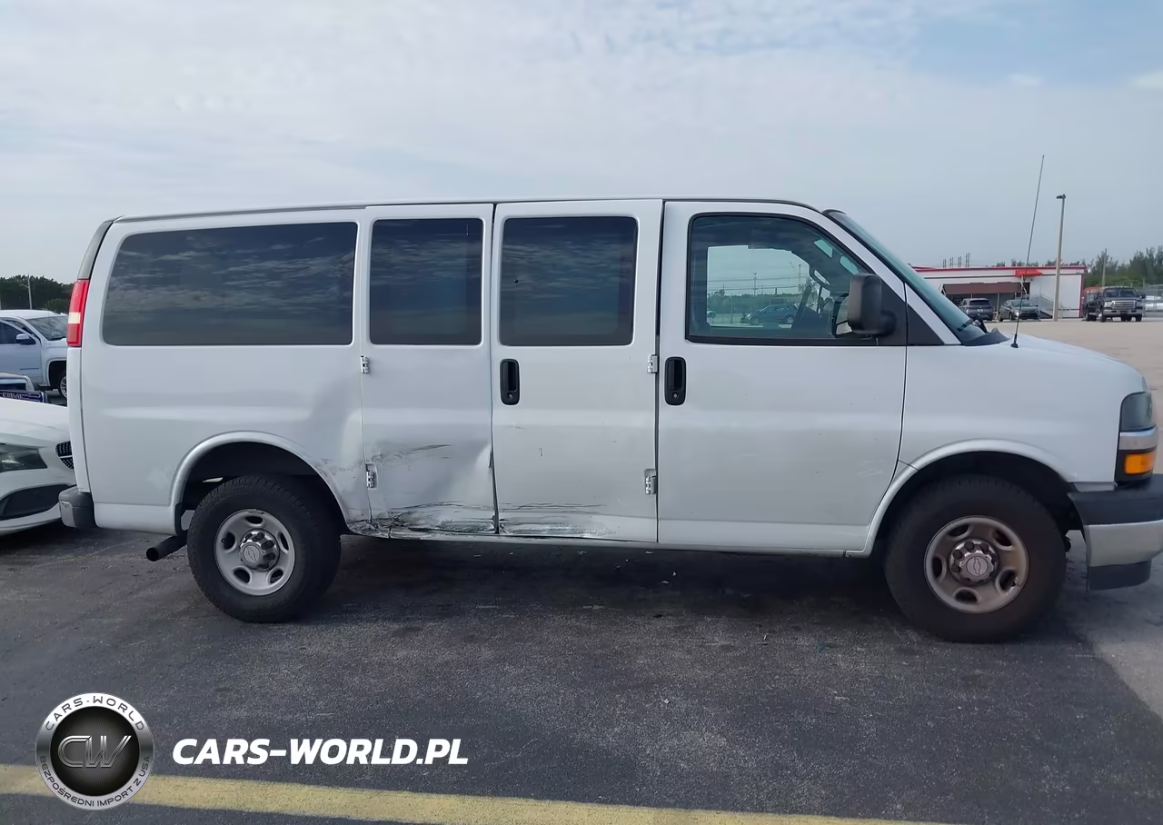 2018 Chevrolet Express 3500 Lt VIN:1GAZGMFPXJ1228087 - 13