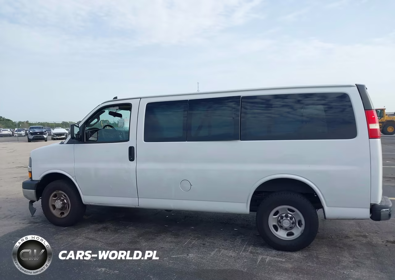 2018 Chevrolet Express 3500 Lt VIN:1GAZGMFPXJ1228087 - 14