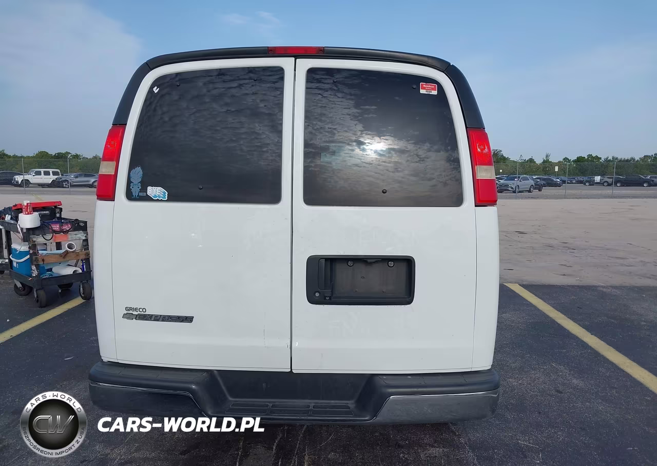 2018 Chevrolet Express 3500 Lt VIN:1GAZGMFPXJ1228087 - 16