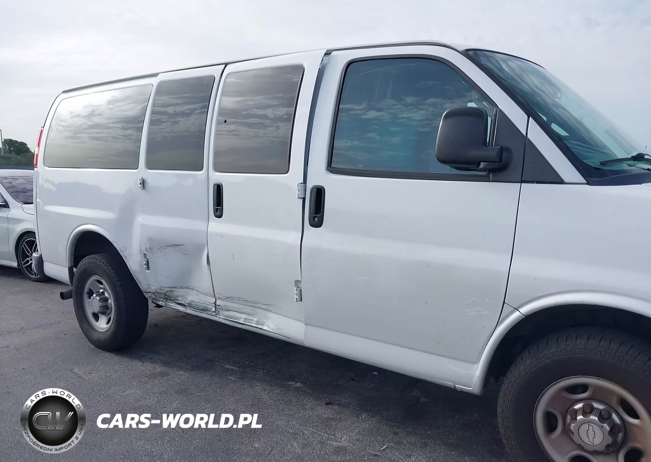 2018 Chevrolet Express 3500 Lt VIN:1GAZGMFPXJ1228087 - 6