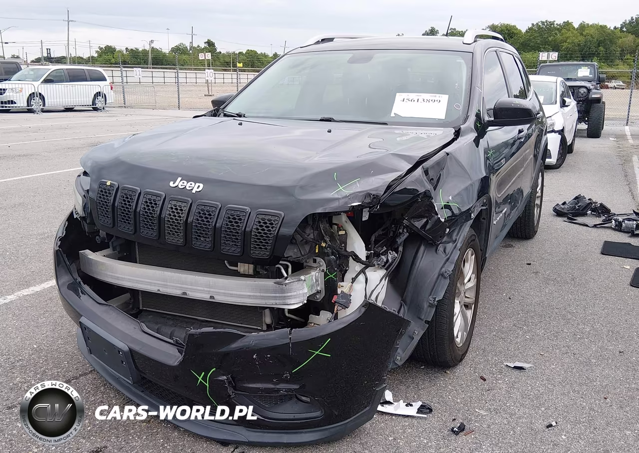 2019 Jeep Cherokee Latitude Fwd VIN:1C4PJLCX6KD120242 - 2