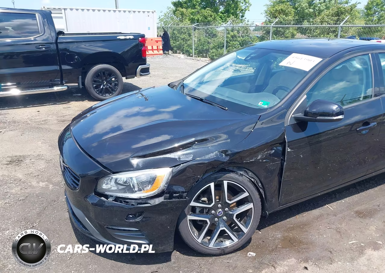 2018 Volvo S60 T5 Dynamic VIN:YV126MFL7J2454312 - 6