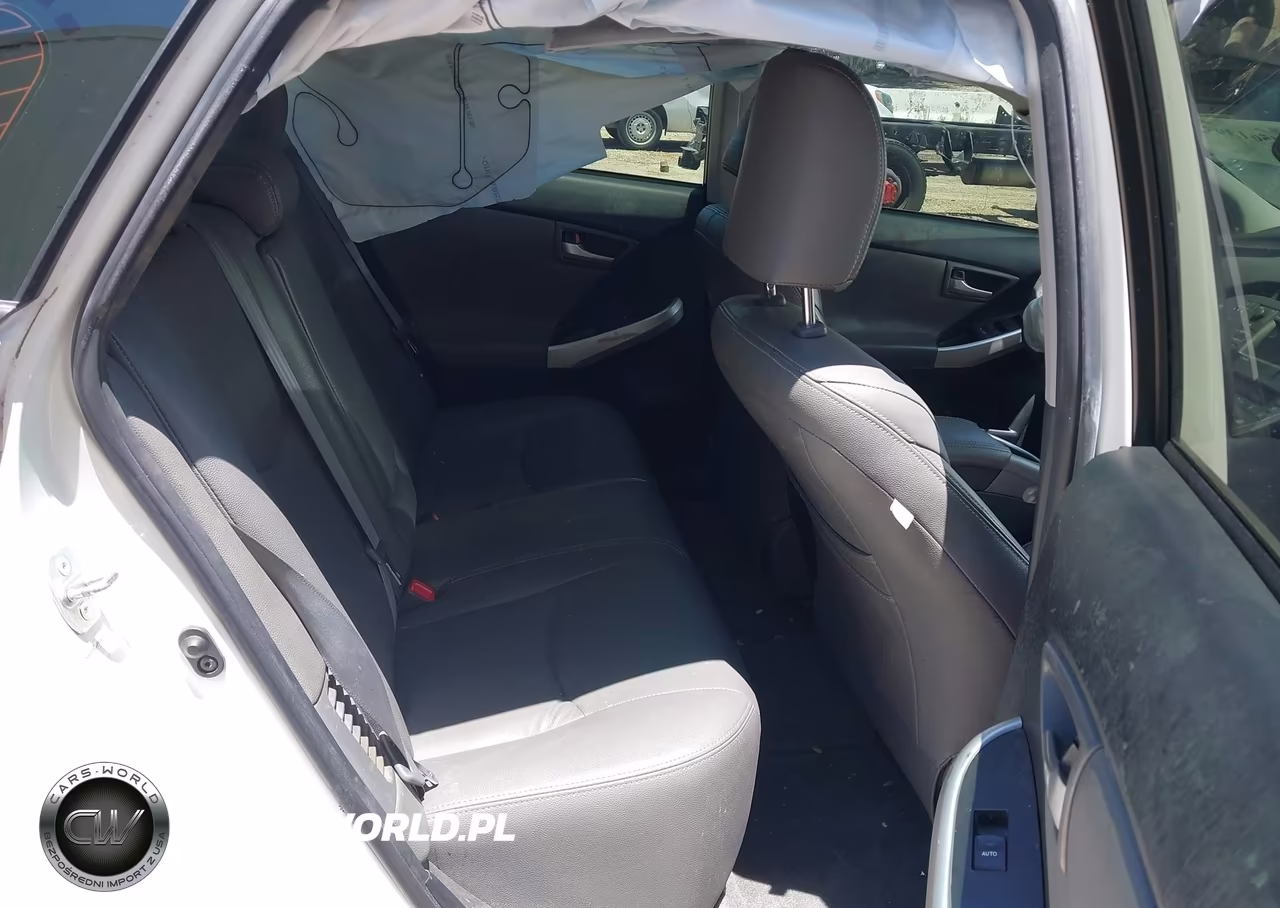 2014 Toyota Prius Plug-In VIN:JTDKN3DP9E3056818 - 8