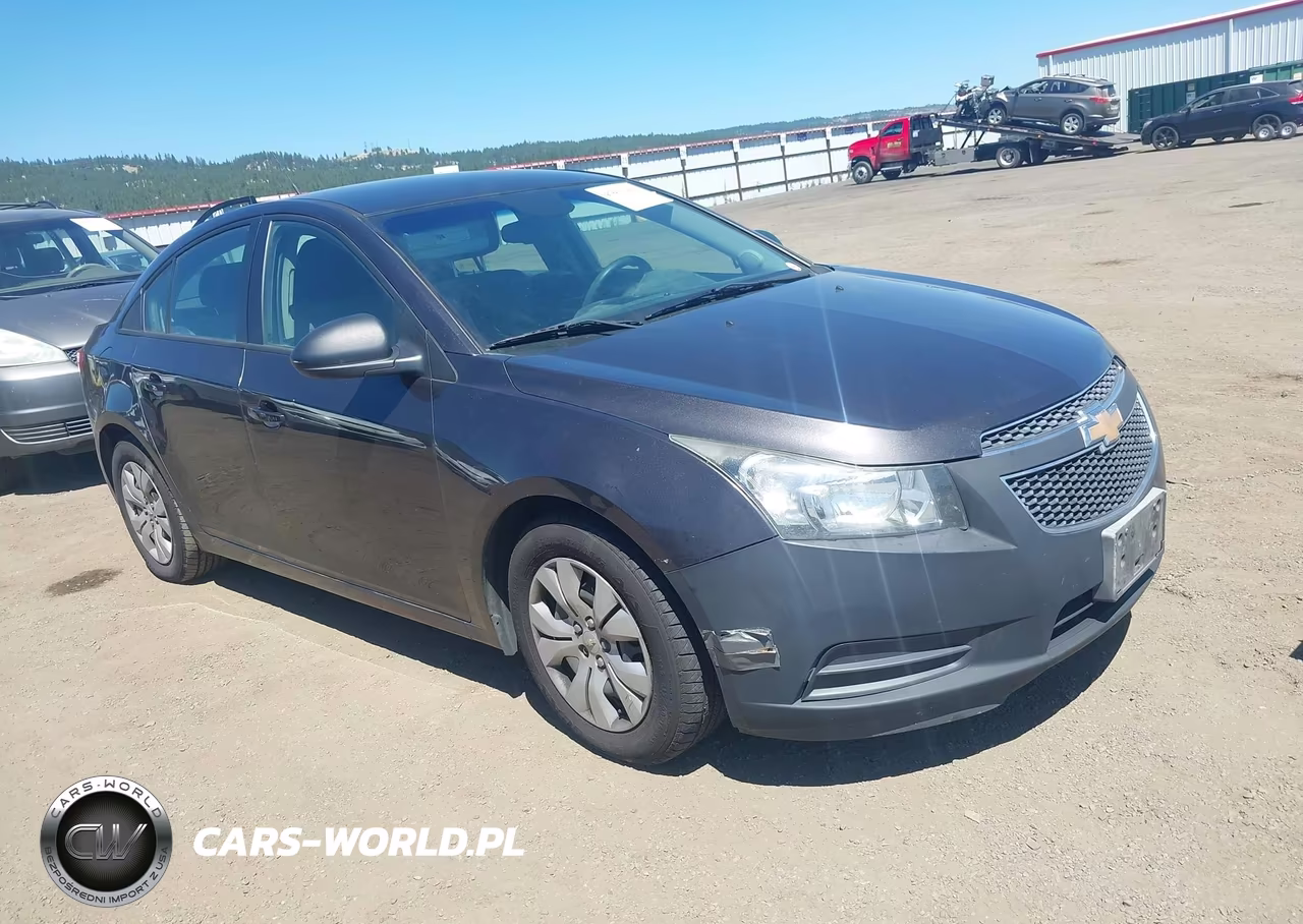 2014 Chevrolet Cruze Ls Auto – zdjęcie 1 z 11