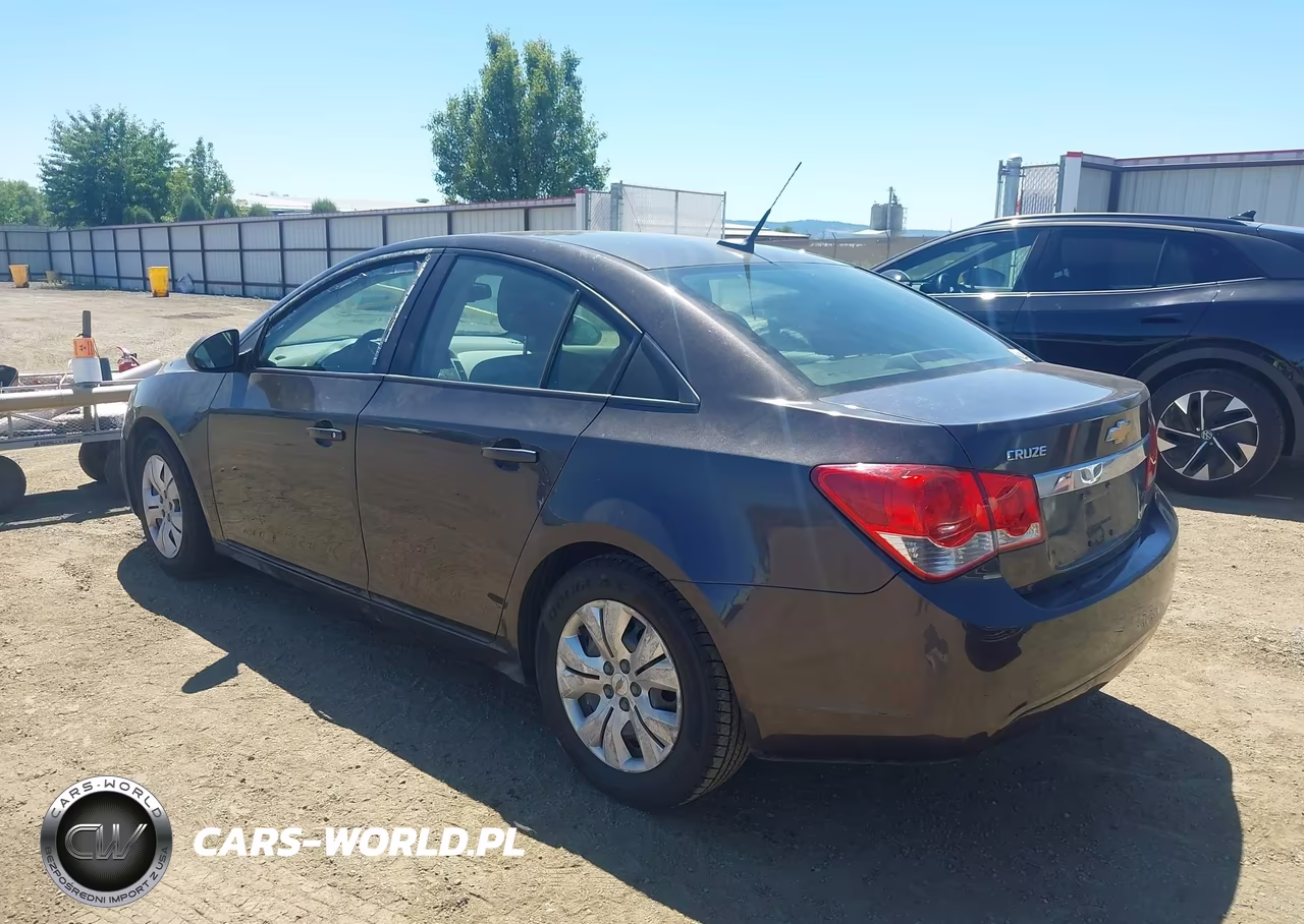2014 Chevrolet Cruze Ls Auto VIN:1G1PA5SG2E7413189 - 3