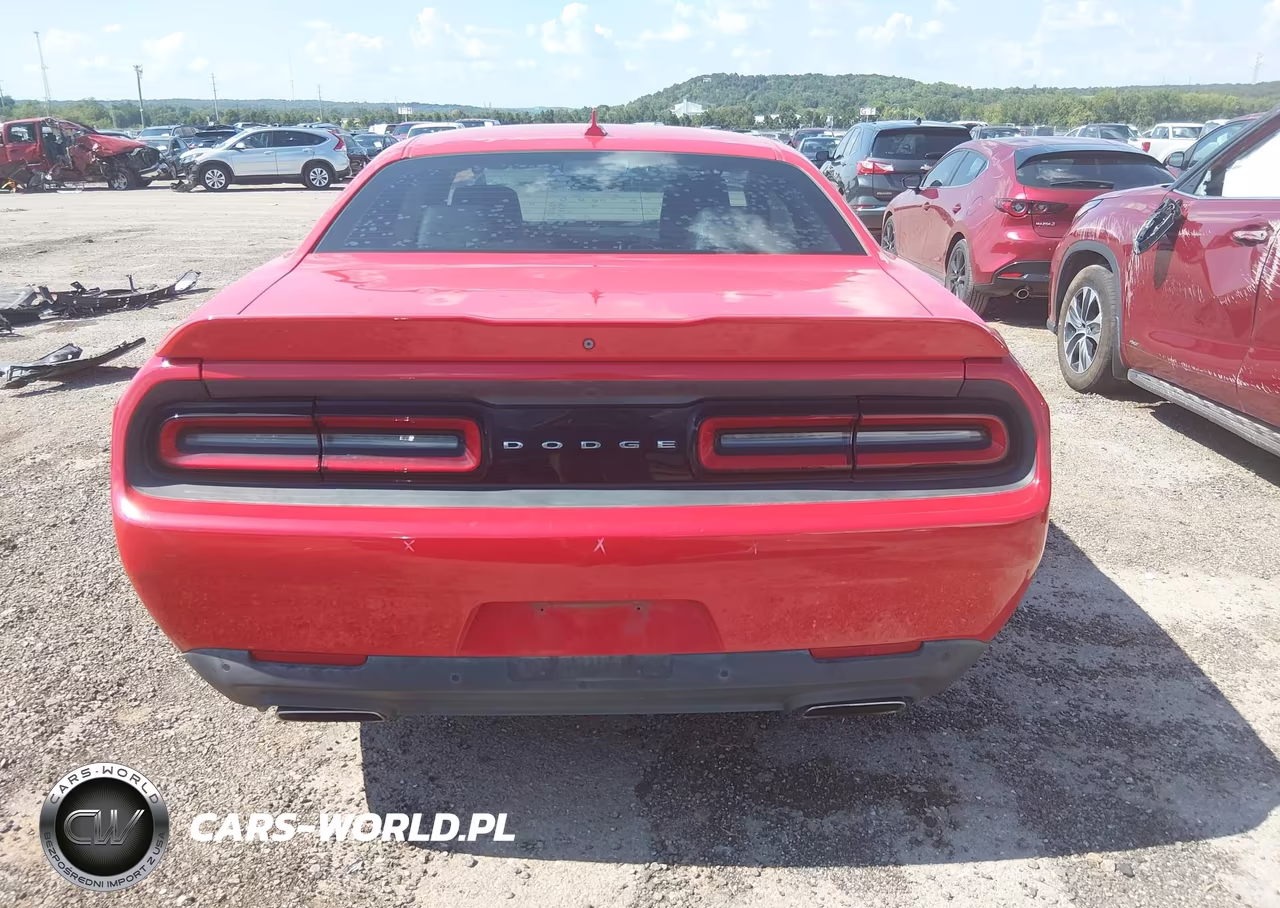 2015 Dodge Challenger R-T Plus VIN:2C3CDZBT9FH719317 - 16