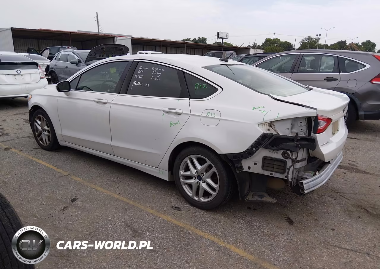 2014 Ford Fusion Se VIN:1FA6P0HD2E5390418 - 3