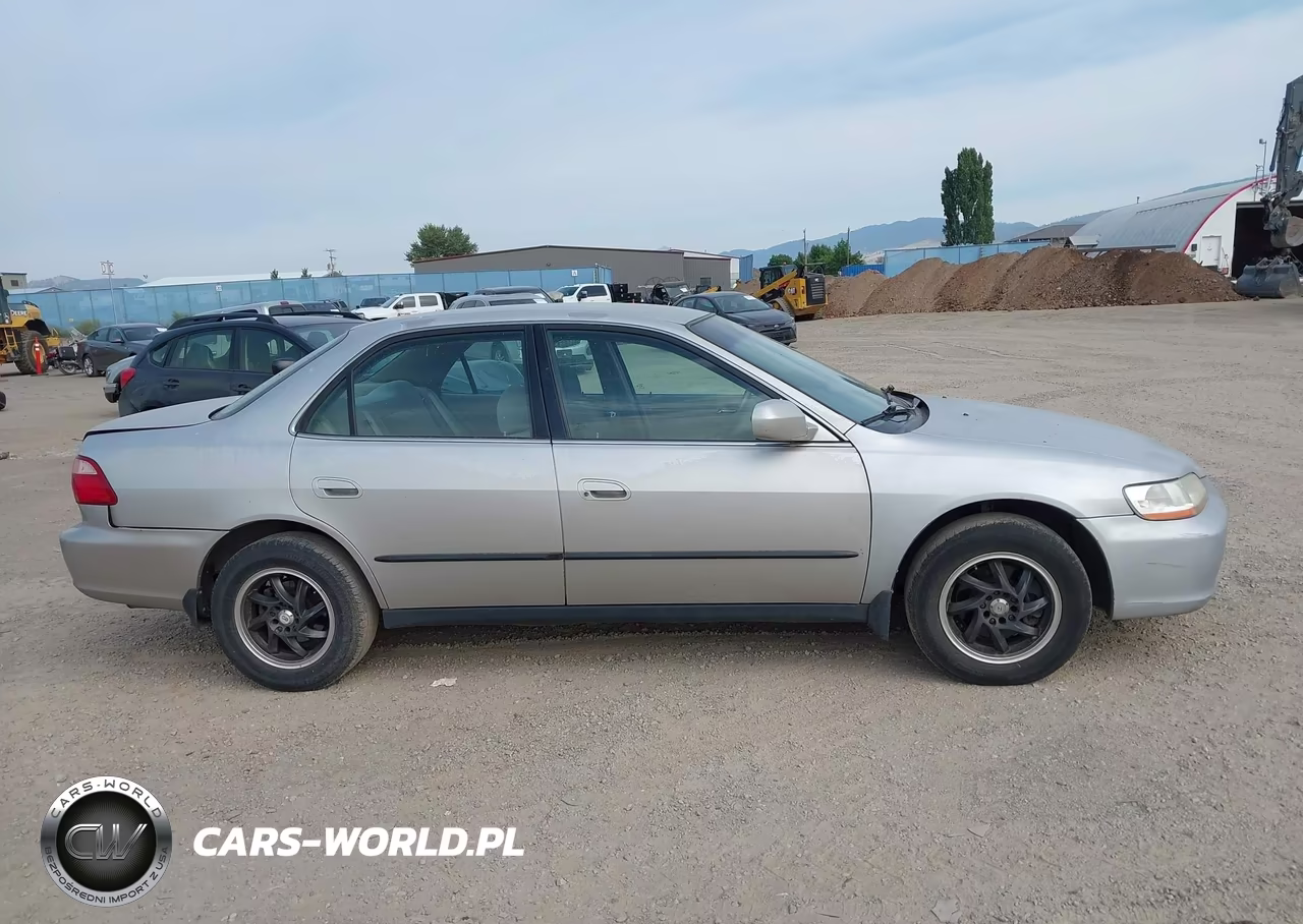 1999 Honda Accord Lx V6 VIN:1HGCG1648XA065208 - 13