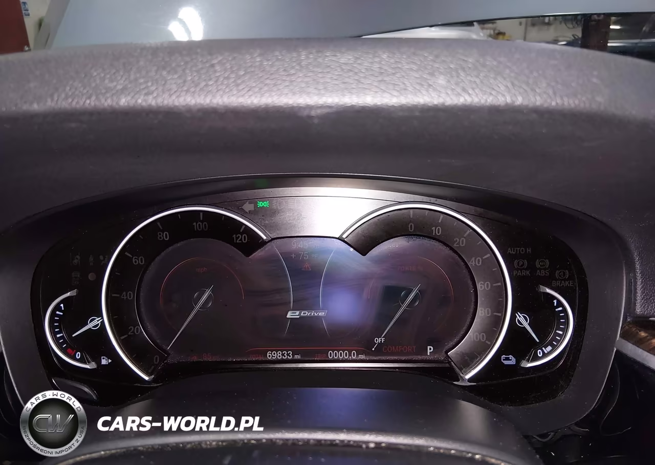 2019 BMW 530E xDrive Iperformance VIN:WBAJB1C54KB376913 - 7
