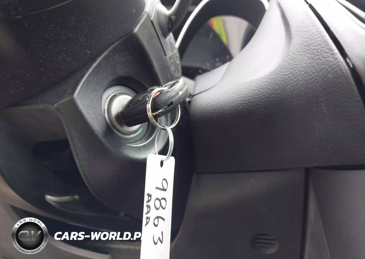 2016 Ford Focus Se VIN:1FADP3K21GL311982 - 11