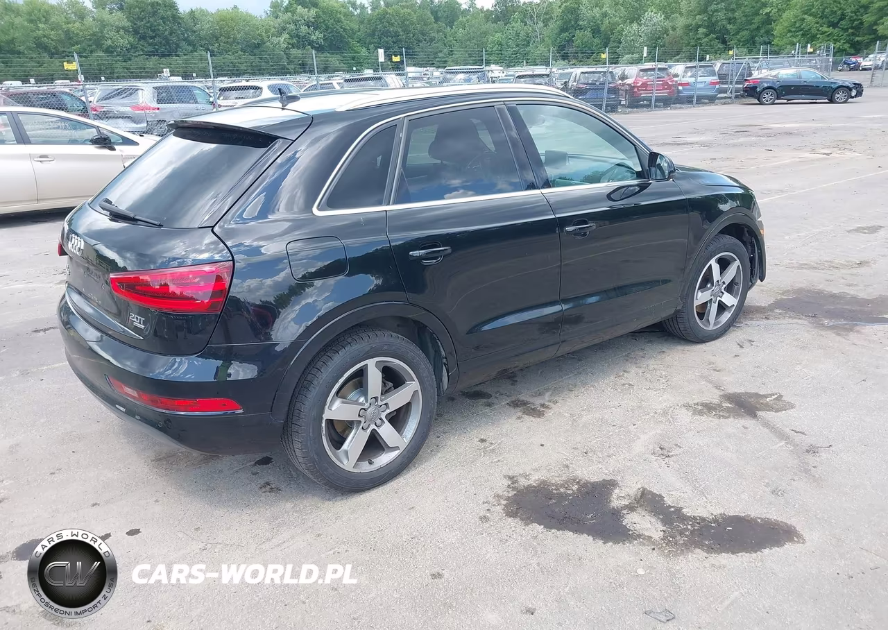 2015 Audi Q3 2.0T Premium Plus VIN:WA1GFCFS9FR007826 - 4