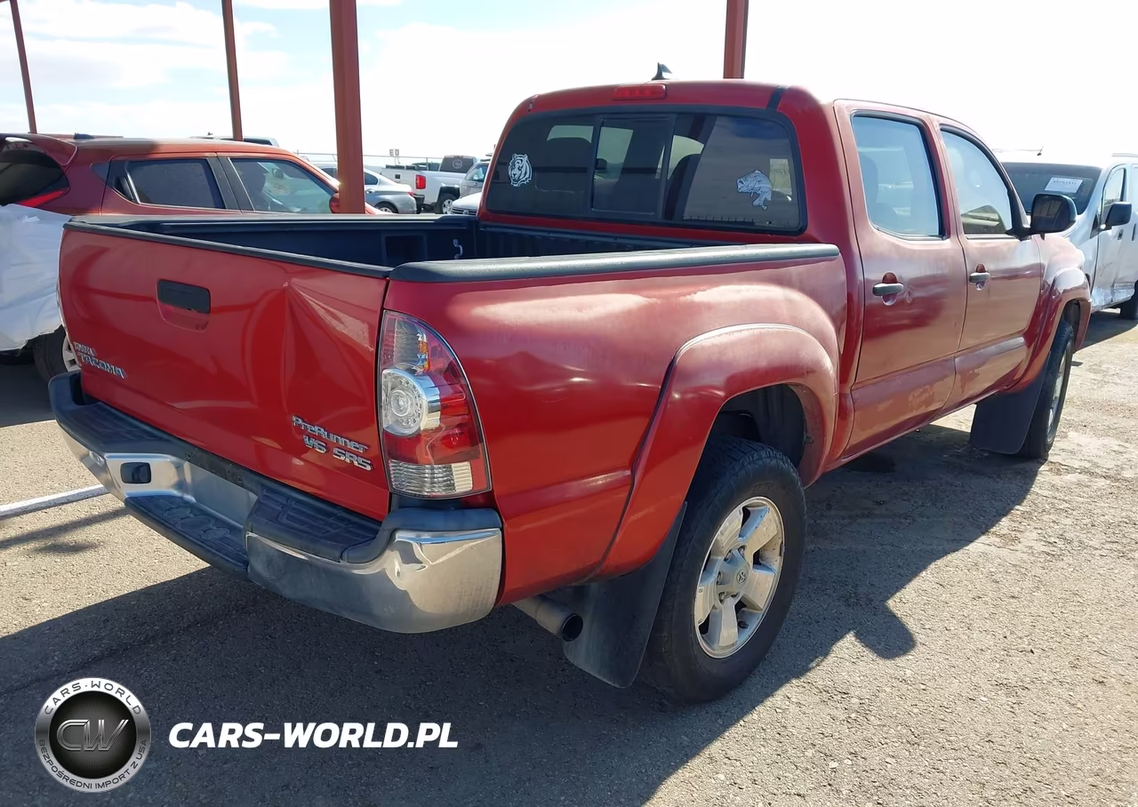 2012 Toyota Tacoma Prerunner V6 VIN:5TFJU4GN2CX015970 - 4