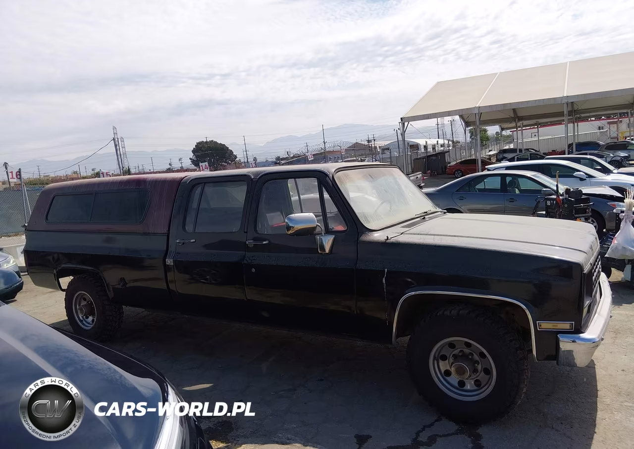 1990 Chevrolet R3500 VIN:1GBGR33K6LF302000 - 12
