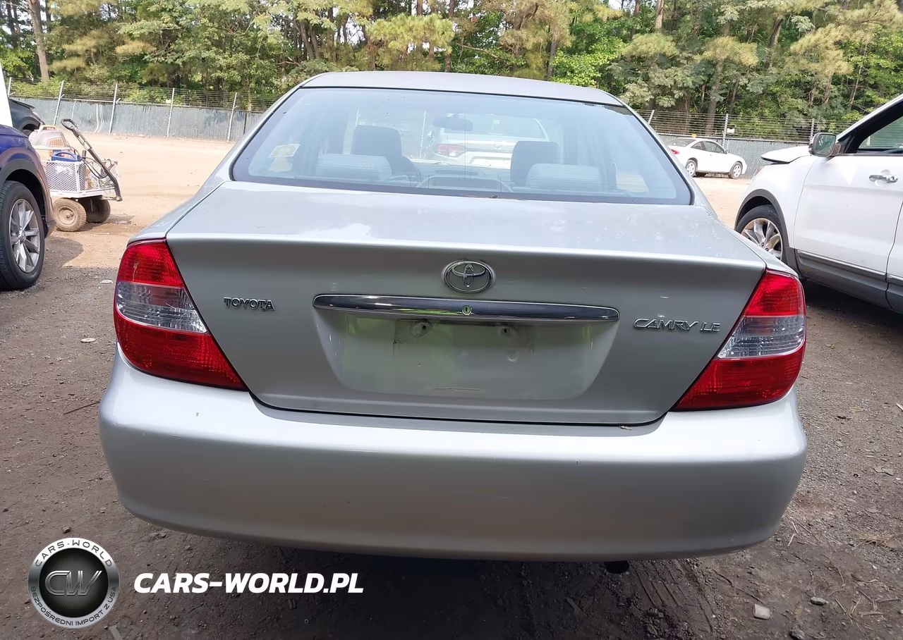 2003 Toyota Camry Le VIN:4T1BE30K93U643839 - 17
