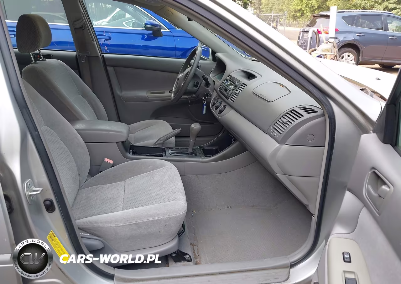 2003 Toyota Camry Le VIN:4T1BE30K93U643839 - 5