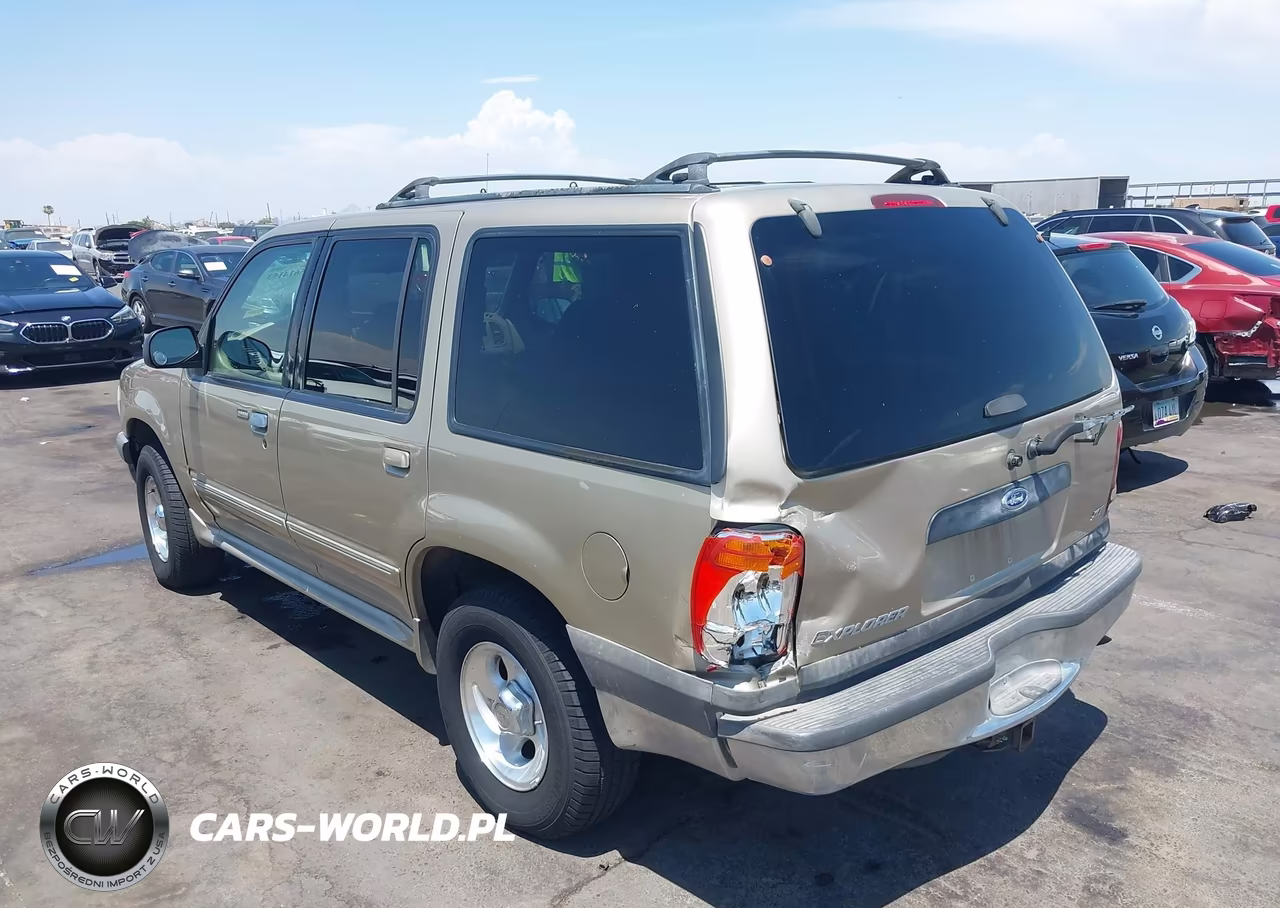 2000 Ford Explorer Xlt VIN:1FMZU73E1YUB19171 - 3