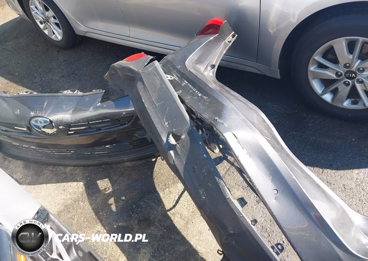 2019 Toyota Prius Limited VIN:JTDKARFU1K3071102 - 12