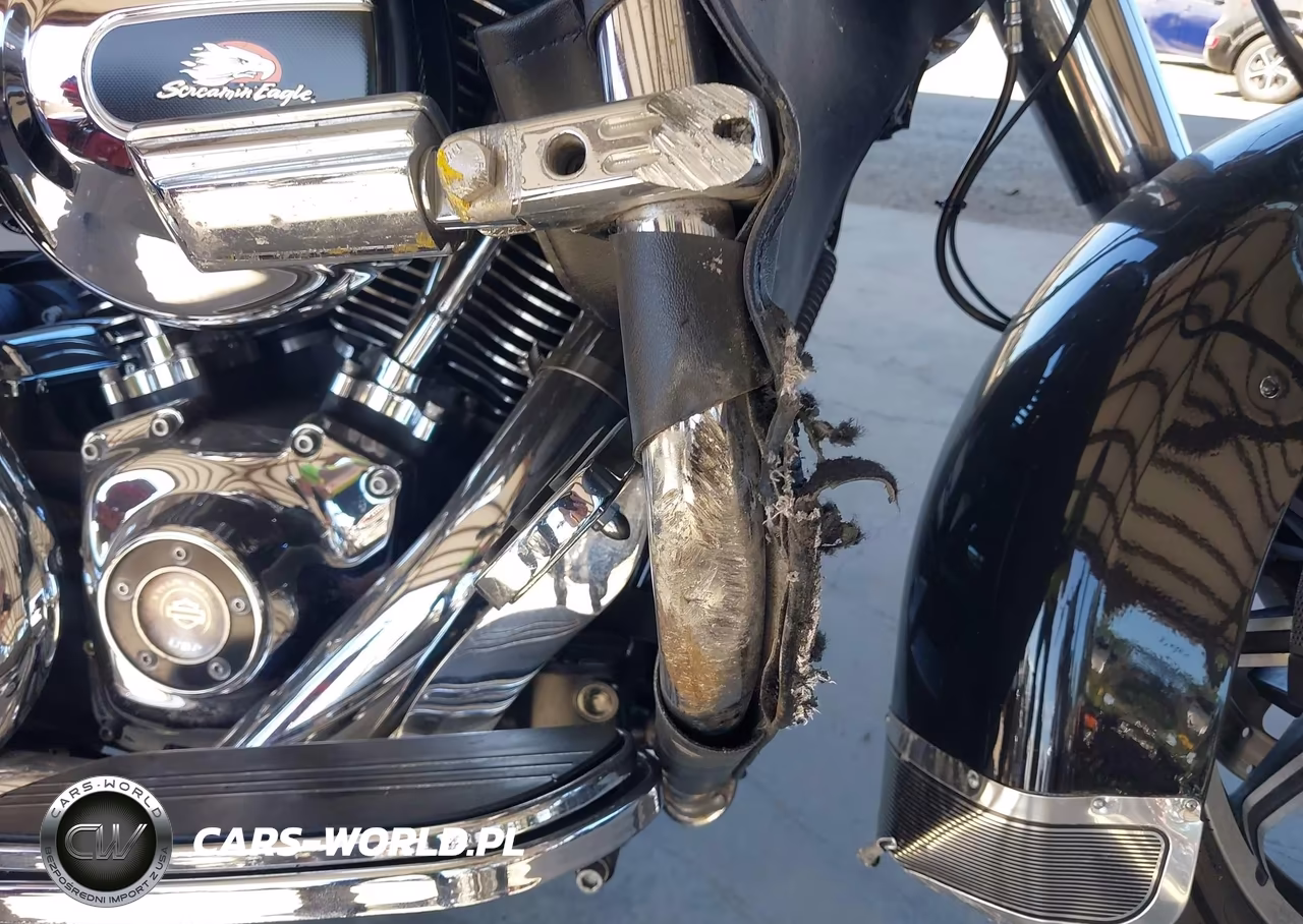 2014 Harley-Davidson Flhr Road King VIN:1HD1FBM17EB627399 - 17