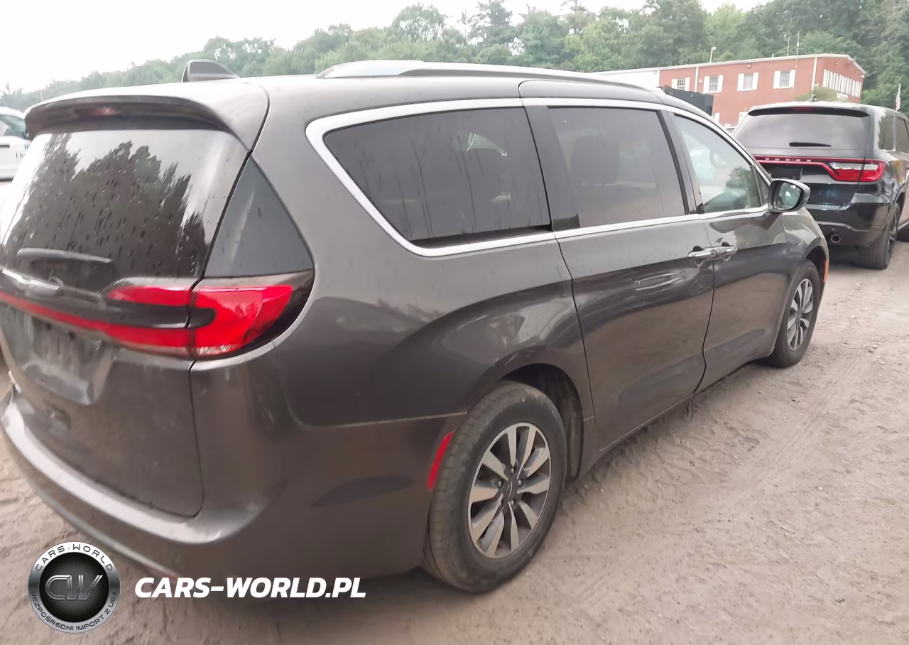 2021 Chrysler Pacifica Touring L VIN:2C4RC1BG2MR502728 - 4