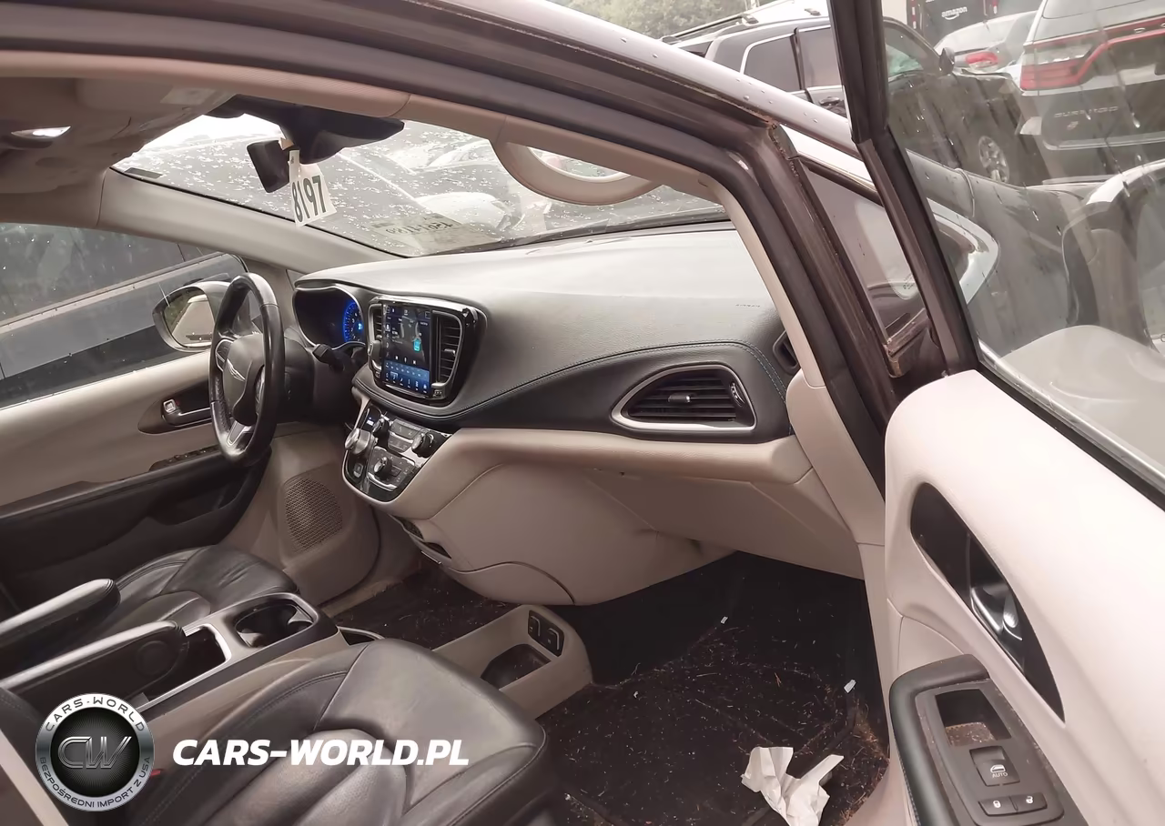 2021 Chrysler Pacifica Touring L VIN:2C4RC1BG2MR502728 - 5