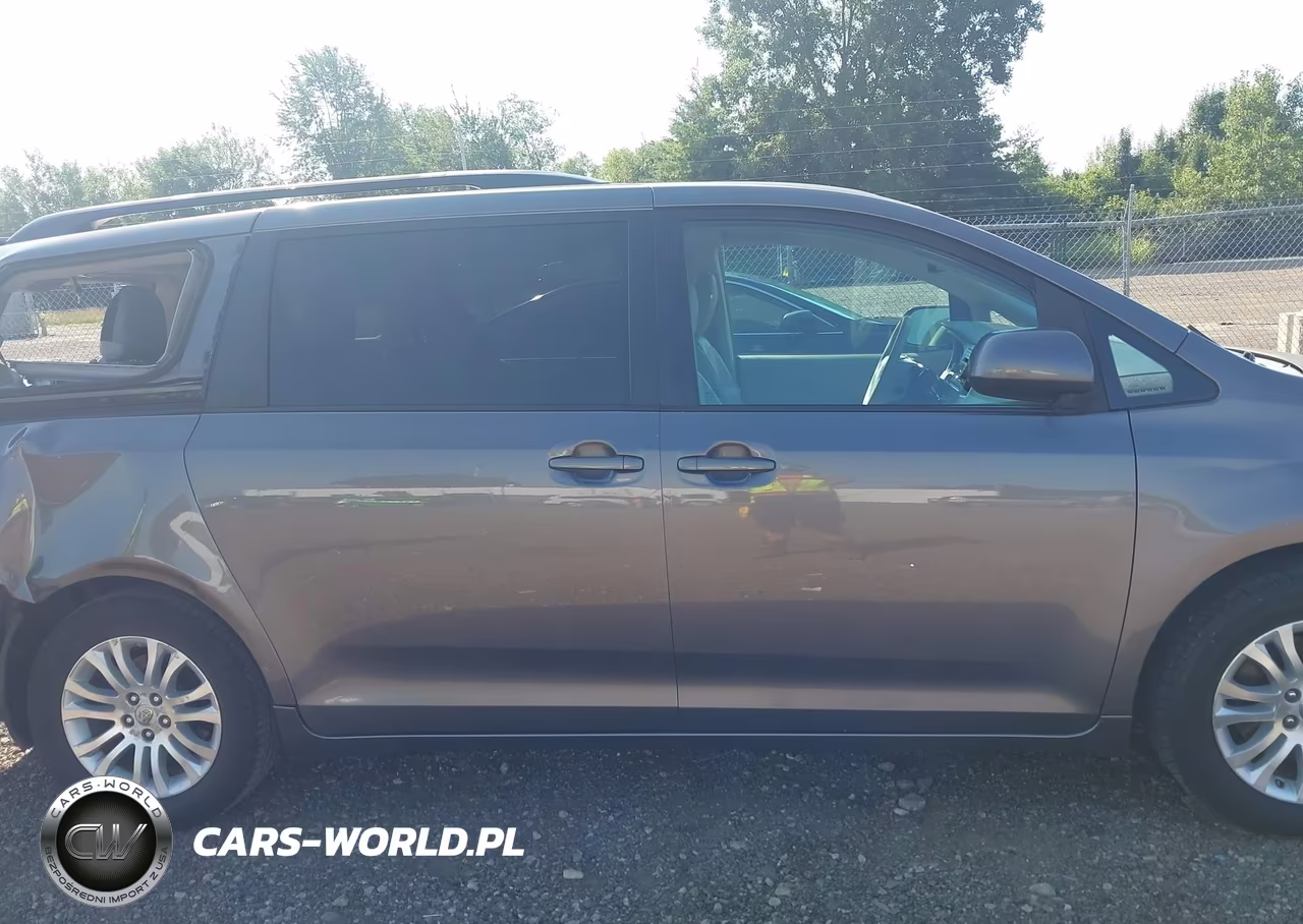 2011 Toyota Sienna Xle V6 VIN:5TDYK3DC4BS138806 - 13