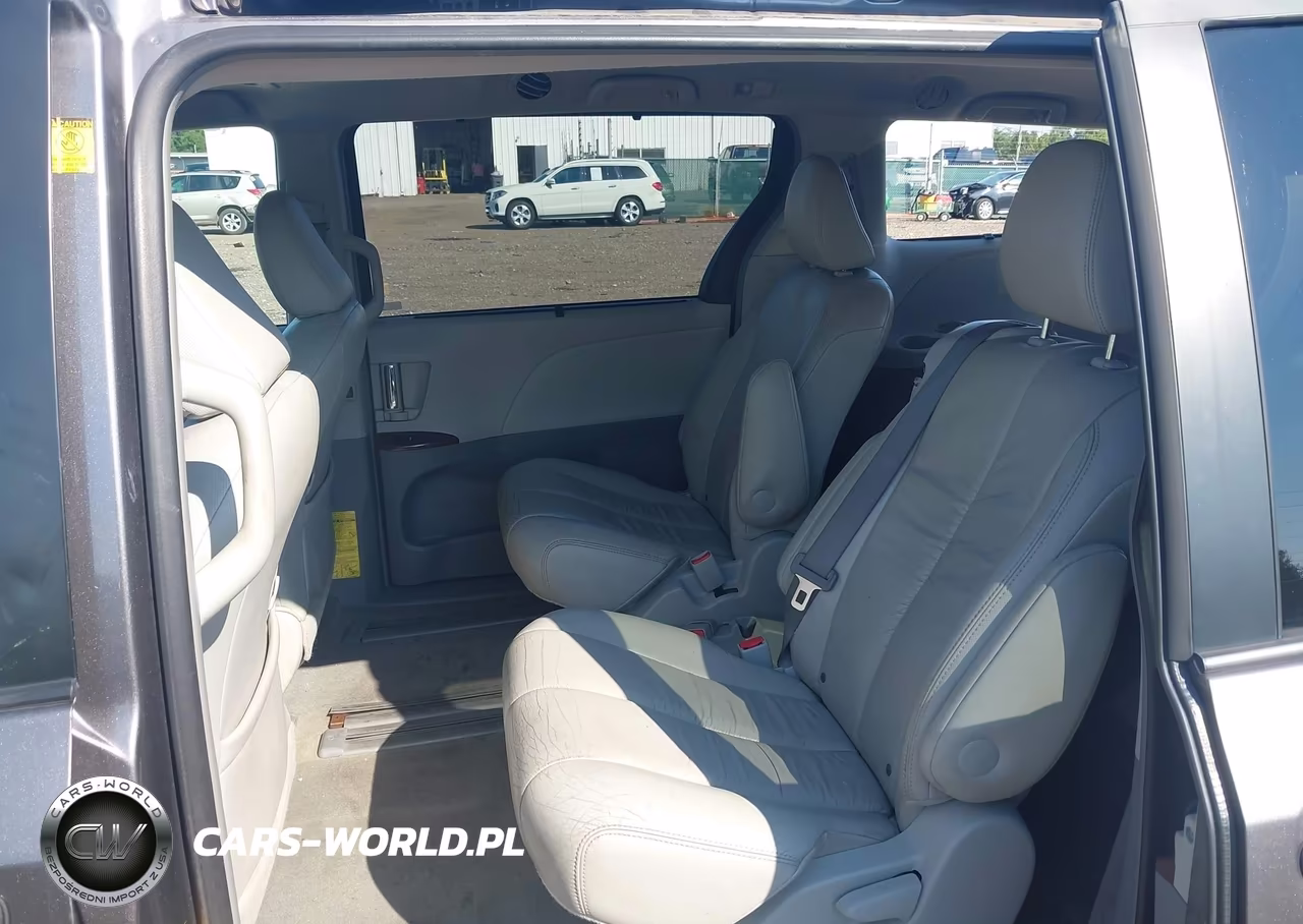 2011 Toyota Sienna Xle V6 VIN:5TDYK3DC4BS138806 - 8