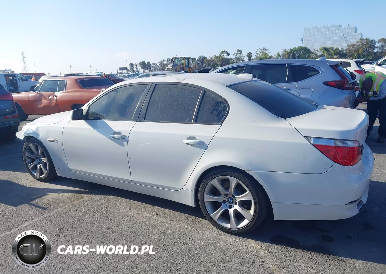 2007 BMW 550I VIN:WBANB53547CP07063 - 15