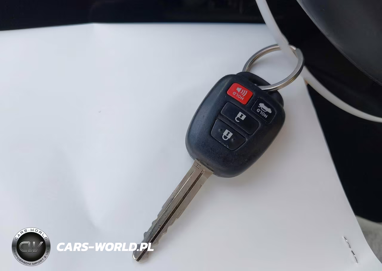 2018 Toyota Corolla Le VIN:5YFBURHE6JP848277 - 11