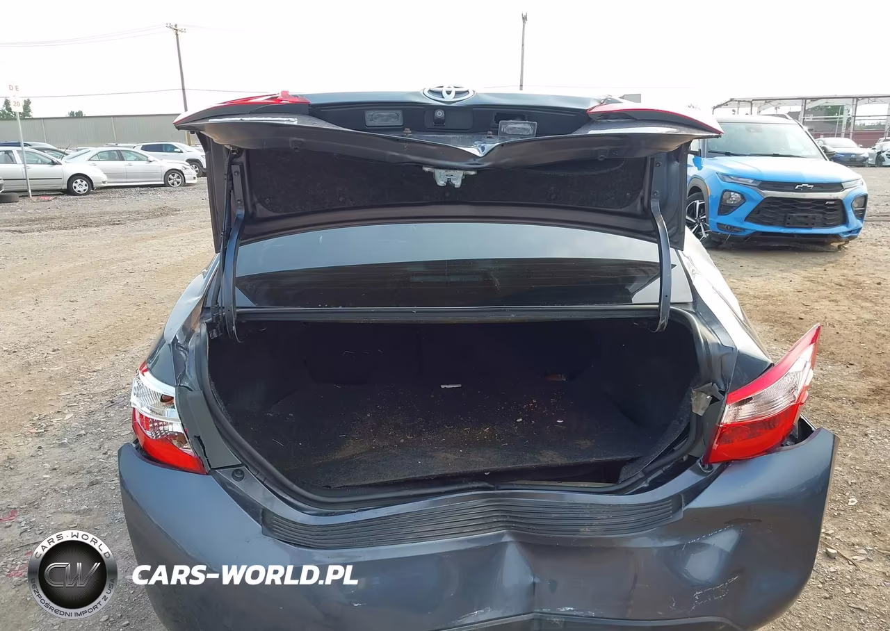 2018 Toyota Corolla Le VIN:5YFBURHE6JP848277 - 16