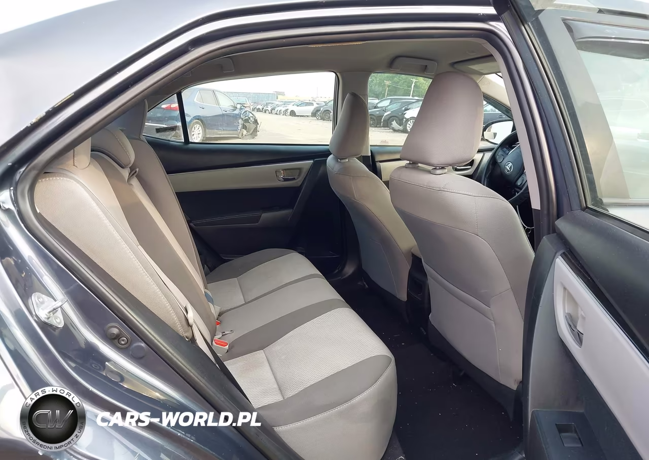 2018 Toyota Corolla Le VIN:5YFBURHE6JP848277 - 8
