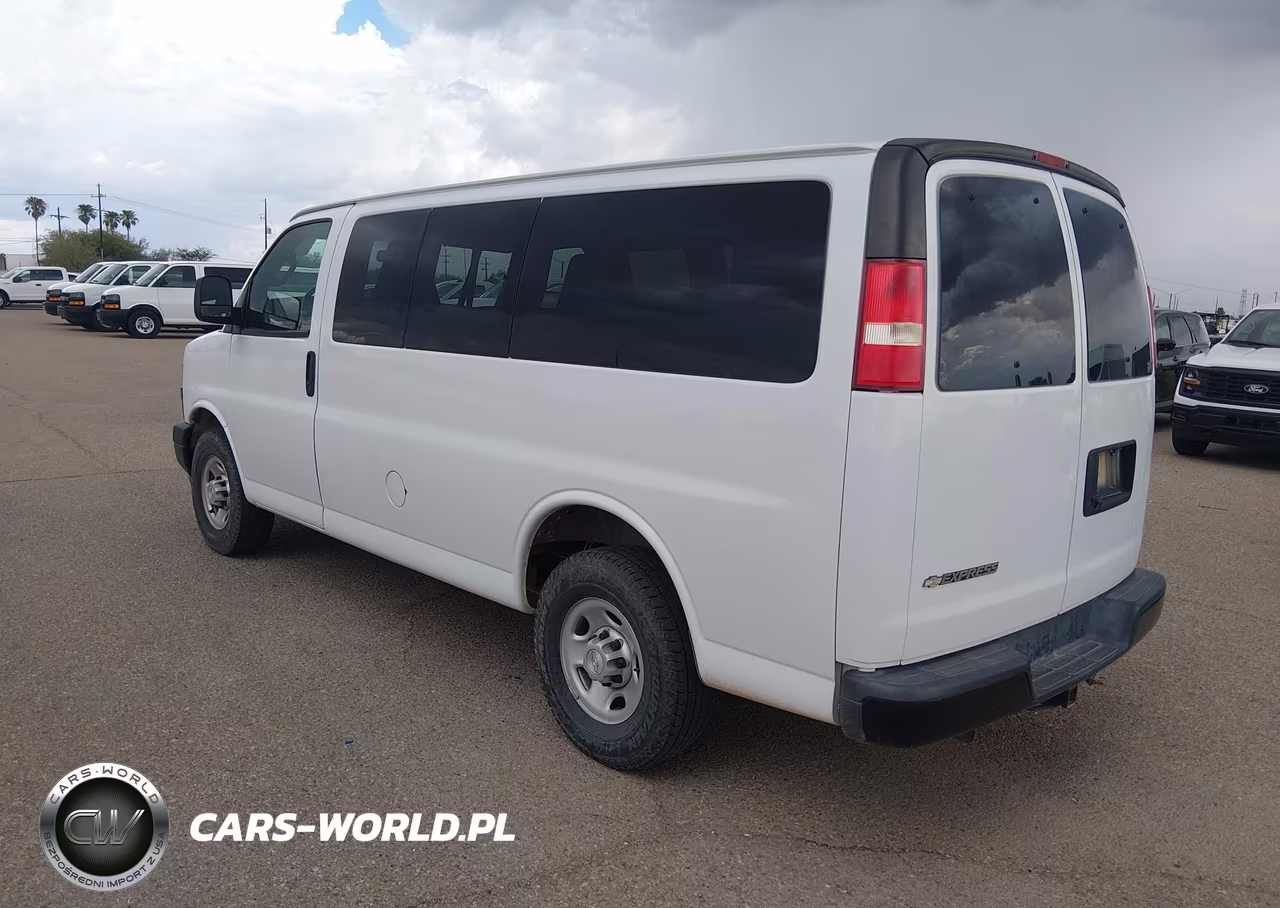 2019 Chevrolet Express 2500 Ls VIN:1GAWGEFG8K1184682 - 3