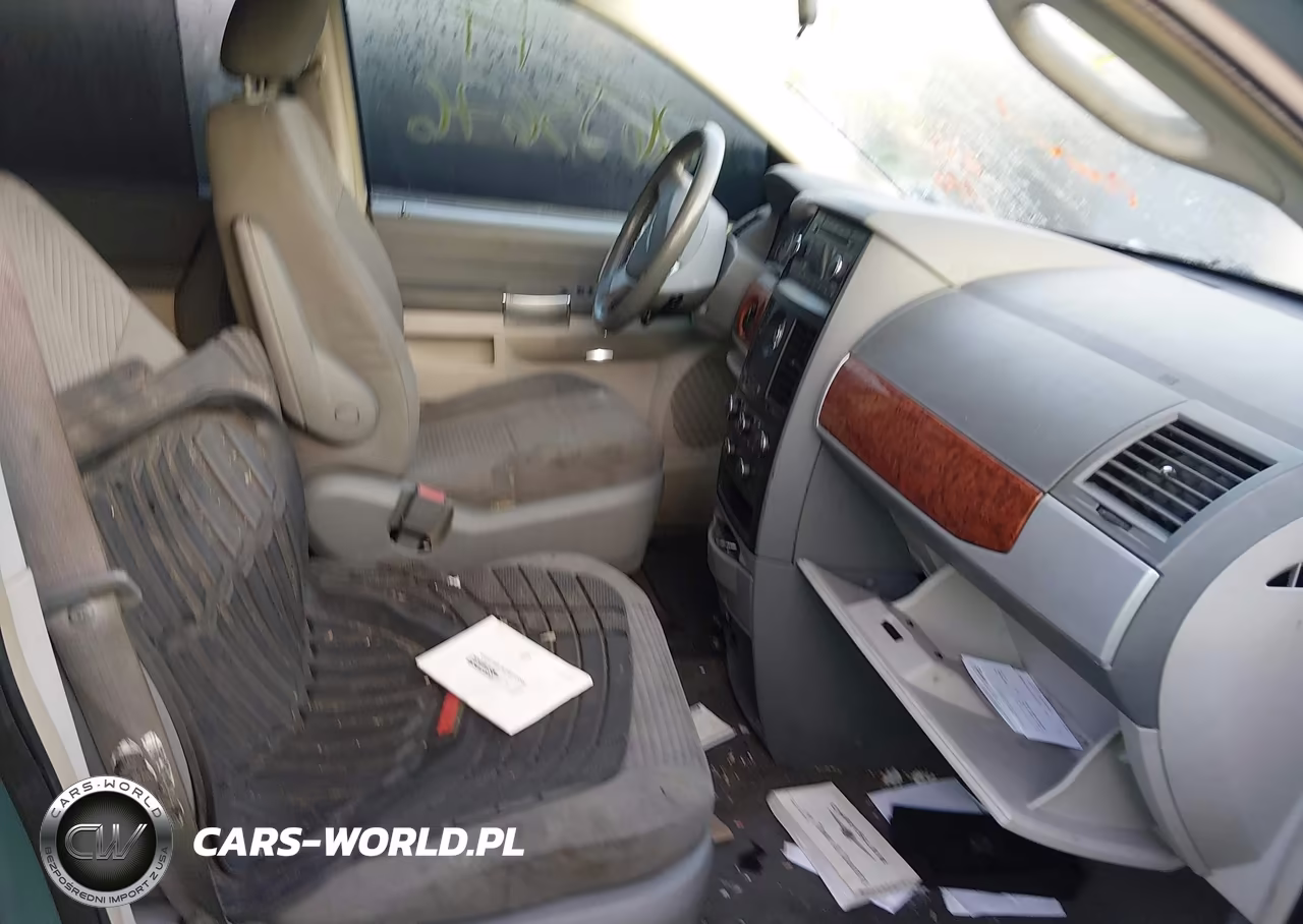 2008 Chrysler Town & Country Touring VIN:2A8HR54PX8R658755 - 5