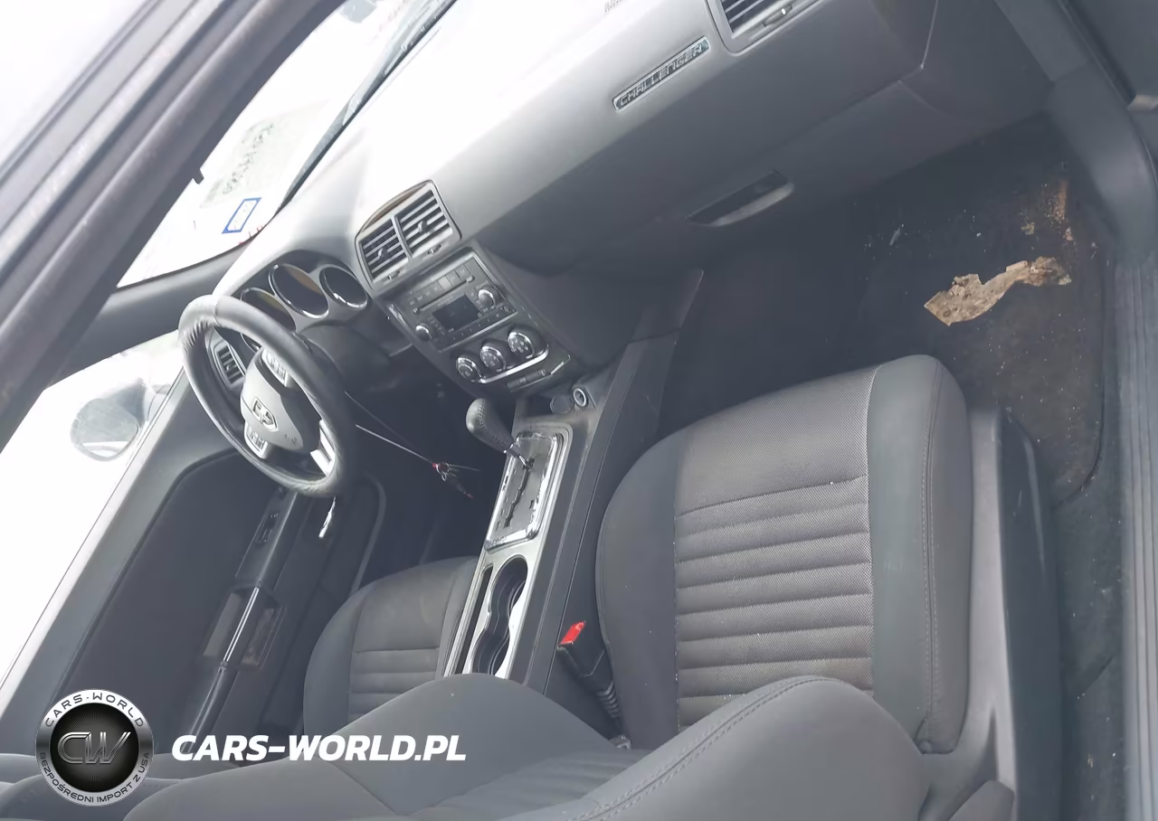 2013 Dodge Challenger Sxt VIN:2C3CDYAGXDH679597 - 5