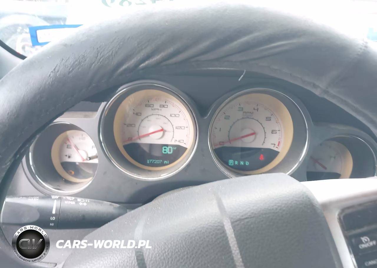 2013 Dodge Challenger Sxt VIN:2C3CDYAGXDH679597 - 7