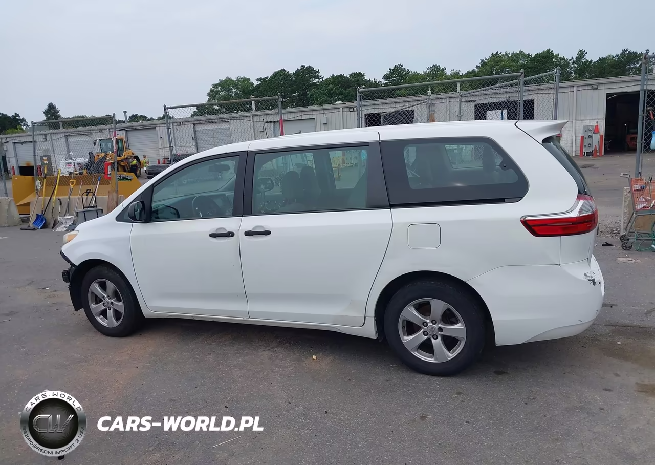 2015 Toyota Sienna L 7 Passenger VIN:5TDZK3DC6FS654949 - 15
