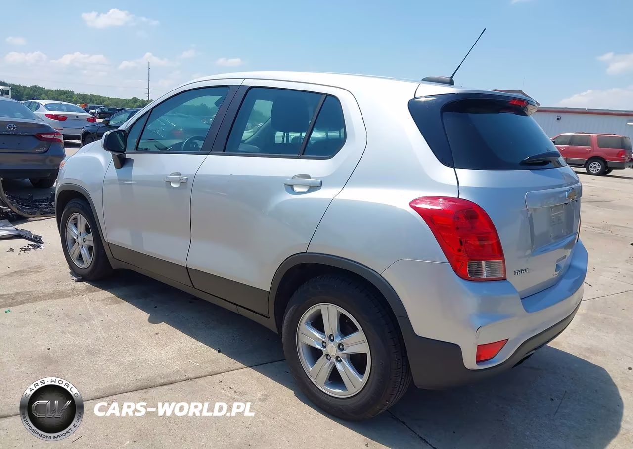 2019 Chevrolet Trax Ls VIN:3GNCJKSB8KL403712 - 3