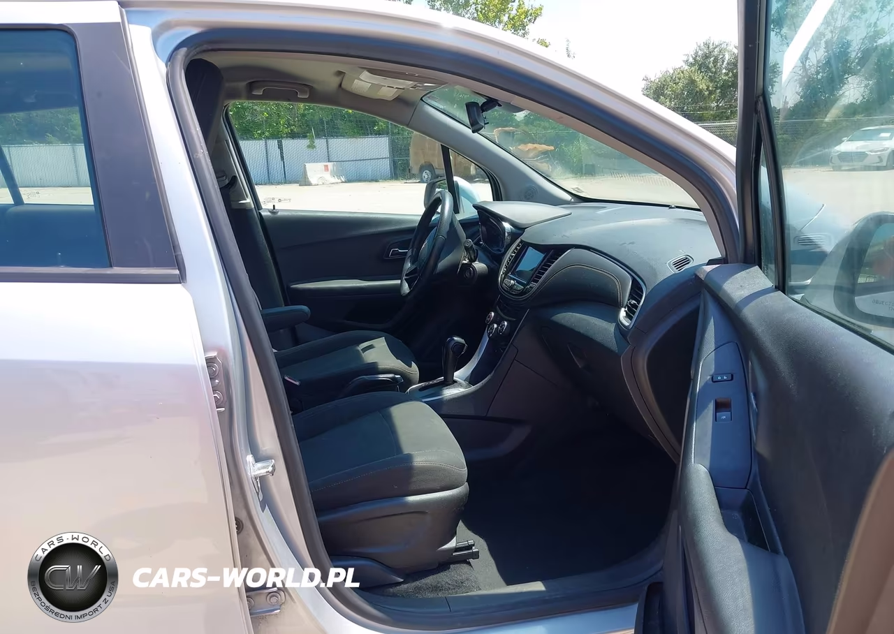 2019 Chevrolet Trax Ls VIN:3GNCJKSB8KL403712 - 5
