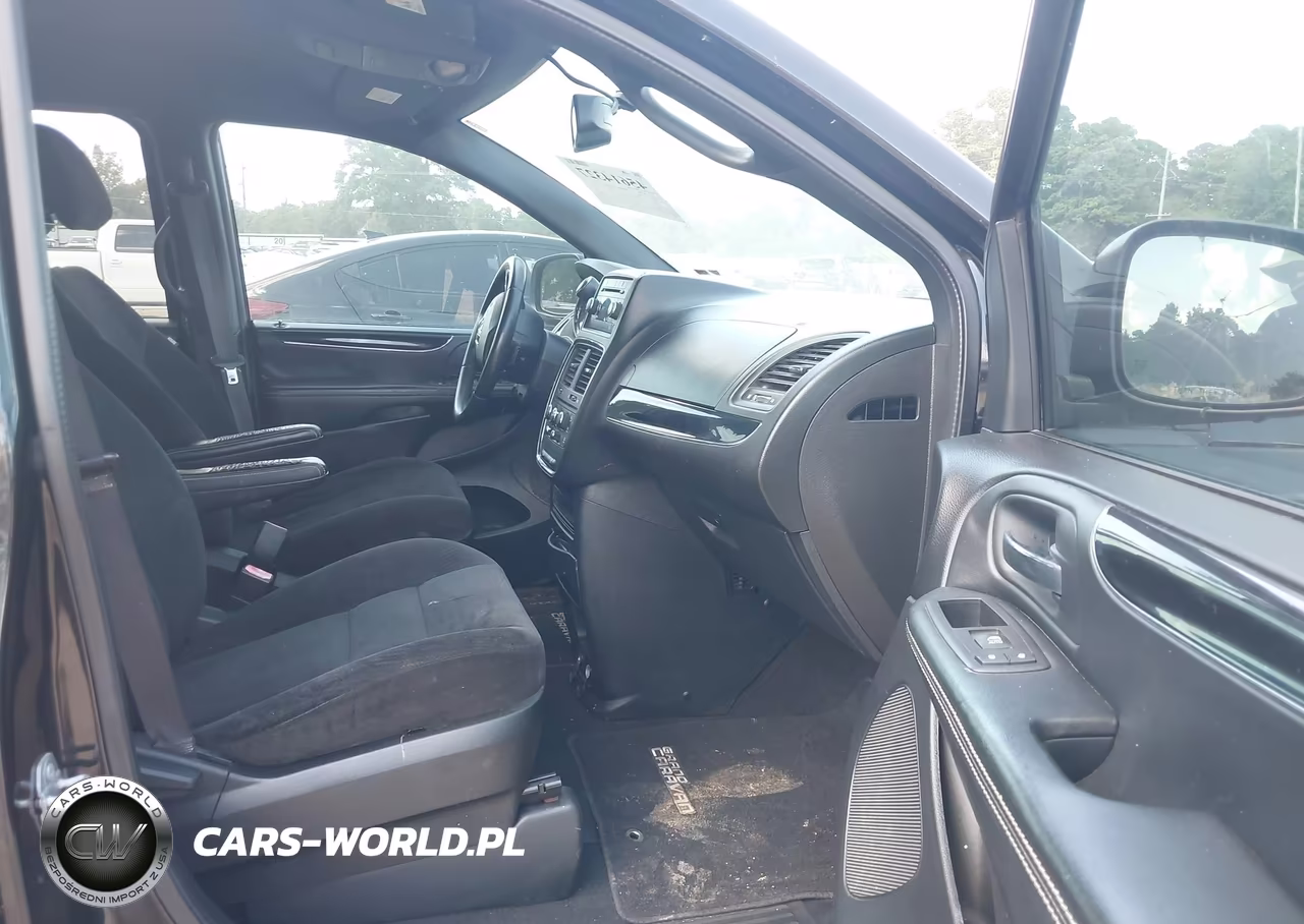 2017 Dodge Grand Caravan Se Plus VIN:2C4RDGBG0HR548046 - 5