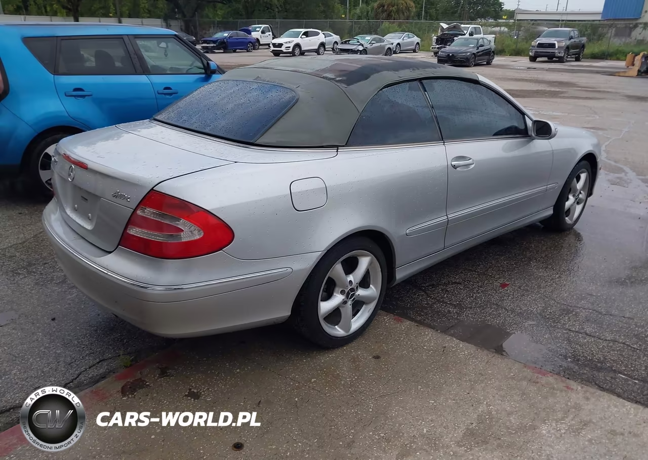 2005 Mercedes-Benz Clk 320 VIN:WDBTK65J25F136743 - 4